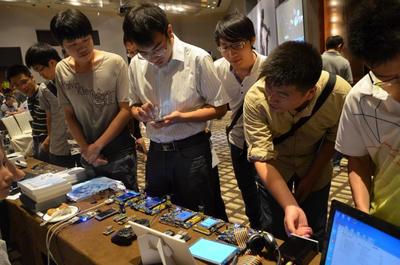 星翼電子科技攜STM32F4開(kāi)發(fā)板亮相2014 ST宣講會(huì)